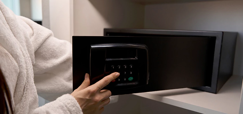 Safe Unlocking Service Company in Rosamond, California