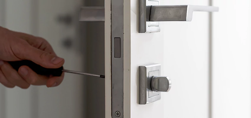 Key Programming Locksmith Open Now in Rosamond, California